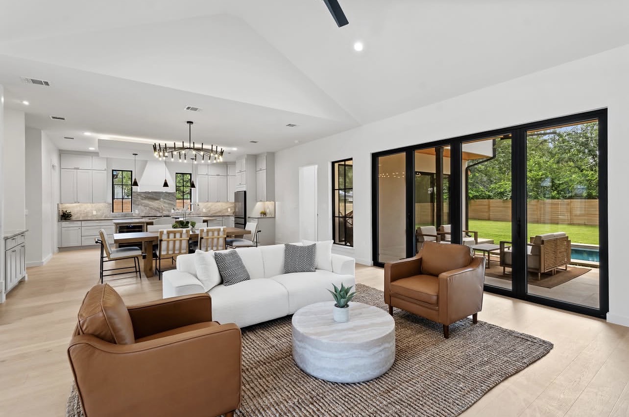 Interior living room photograph by JEFF in Austin, Texas